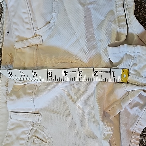 STUNNING VINTAGE AMERICAN EAGLE WHITE DENIM SHORTS - Picture 4 of 9